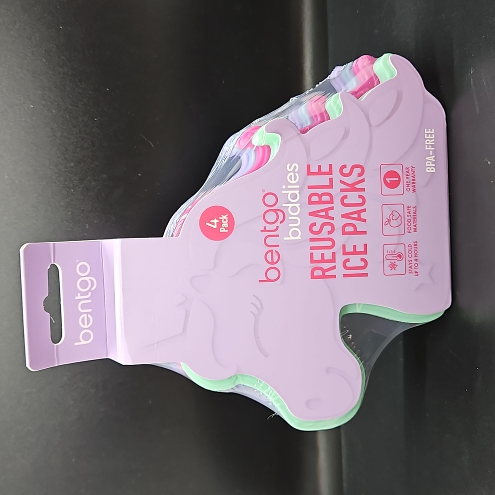 New Reusable ice packs - 1 pack contains 4 ice packs